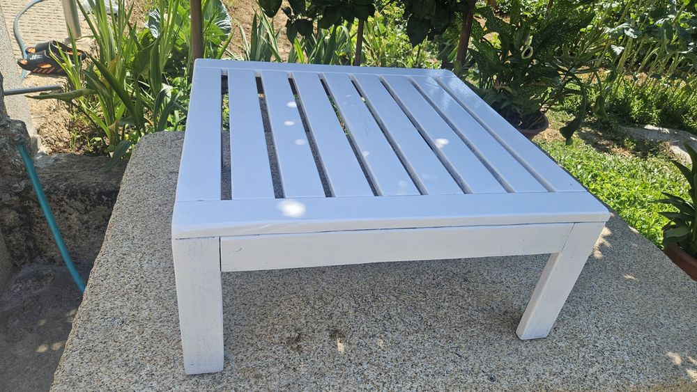 Mesa lacrada a Branca