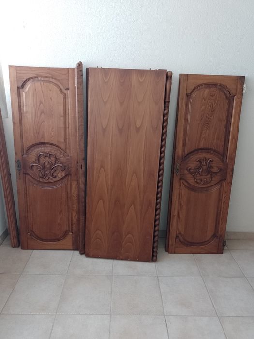 Roupeiro rústico com 3portas 167x58x182 com 3 gavetas