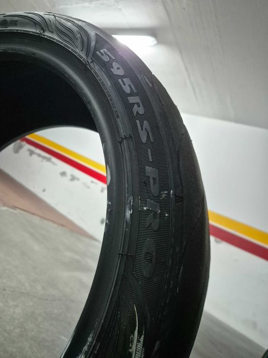 2x Pneus Federal 595 RS-PRO 225/40R18 usados