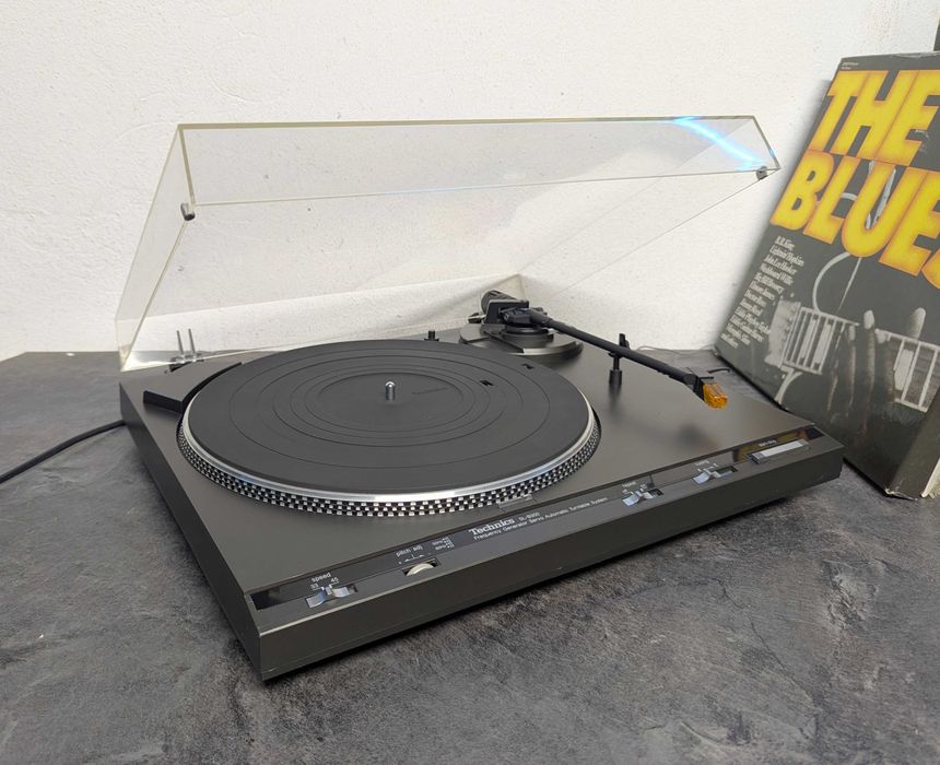 Програвач Technics SL-B300.