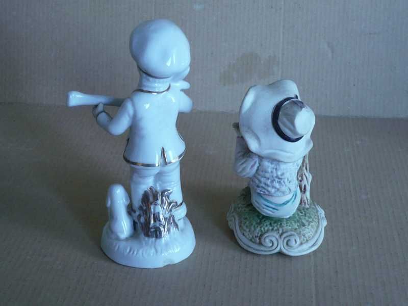 Par de crianças em porcelana