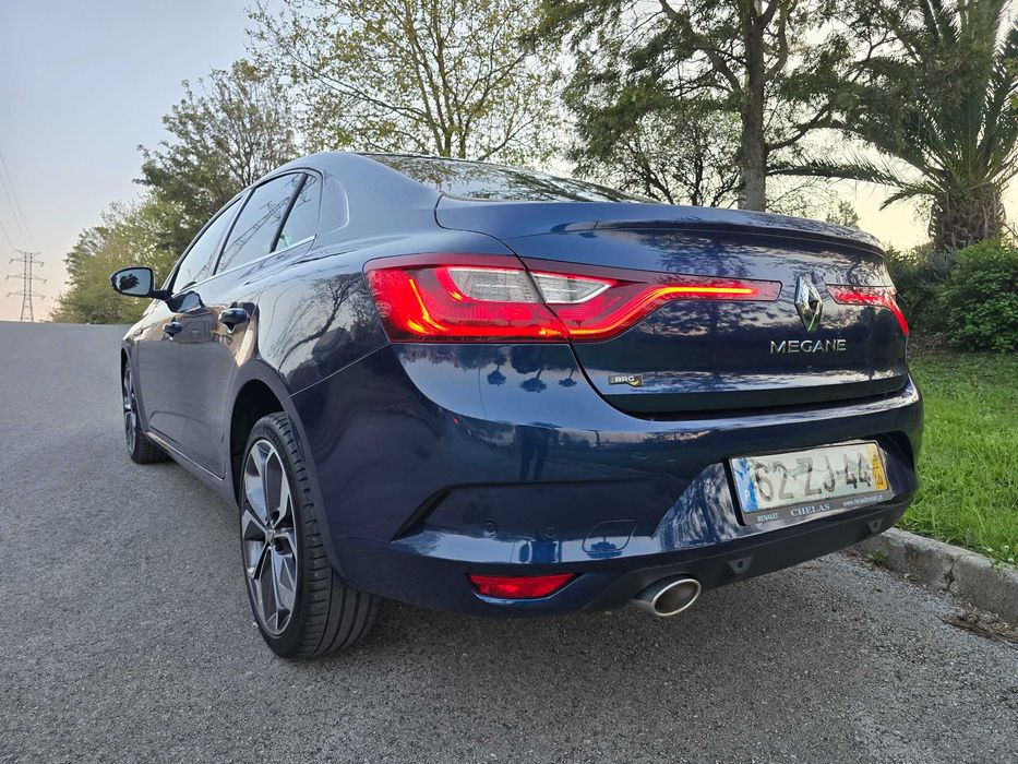 Megane Grand Coupe 5p 1.3 TCE Limited 140cv - automático c/ 99mil km