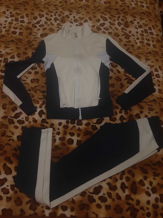Костюм спортивний