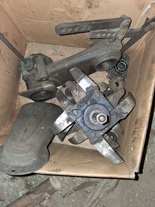 Moto enxada Benassi RT401 a gasolina de mistura para peças