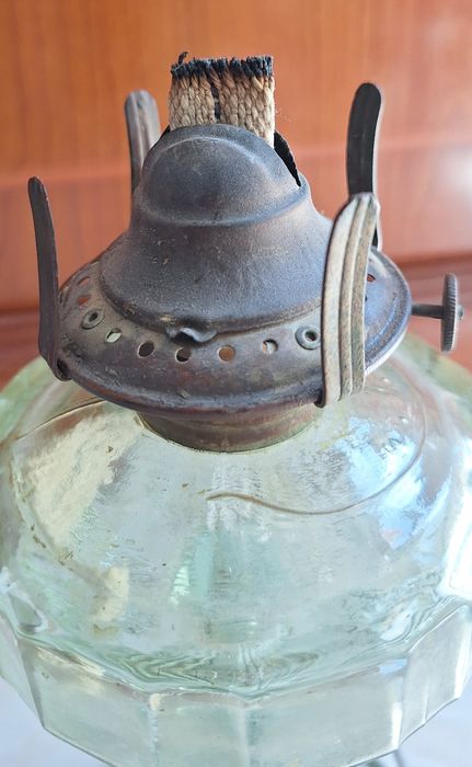 Candeeiro petróleo antigo anos 40 vidro verde água chaminé rendilhada