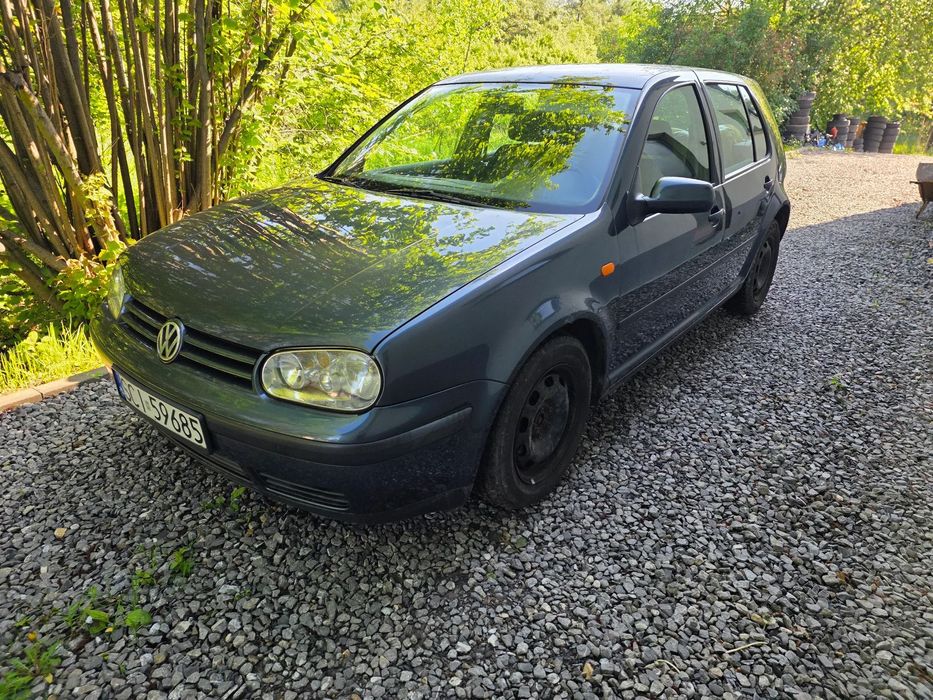 Volkswagen Golf 1.9 TDI 90ps