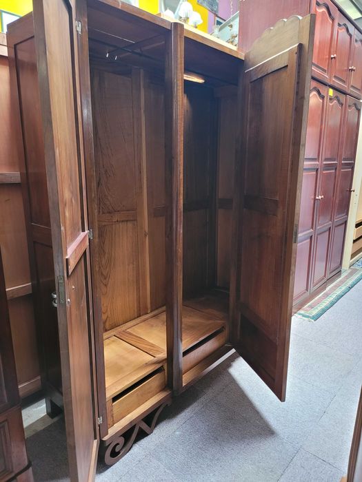 Roupeiro vintage - Bom estado geral