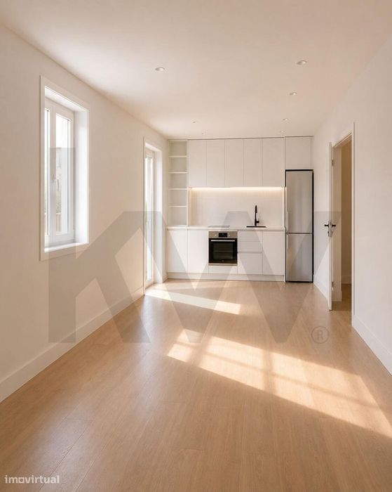 Apartamento T2 com Logradouro Totalmente Remodelado