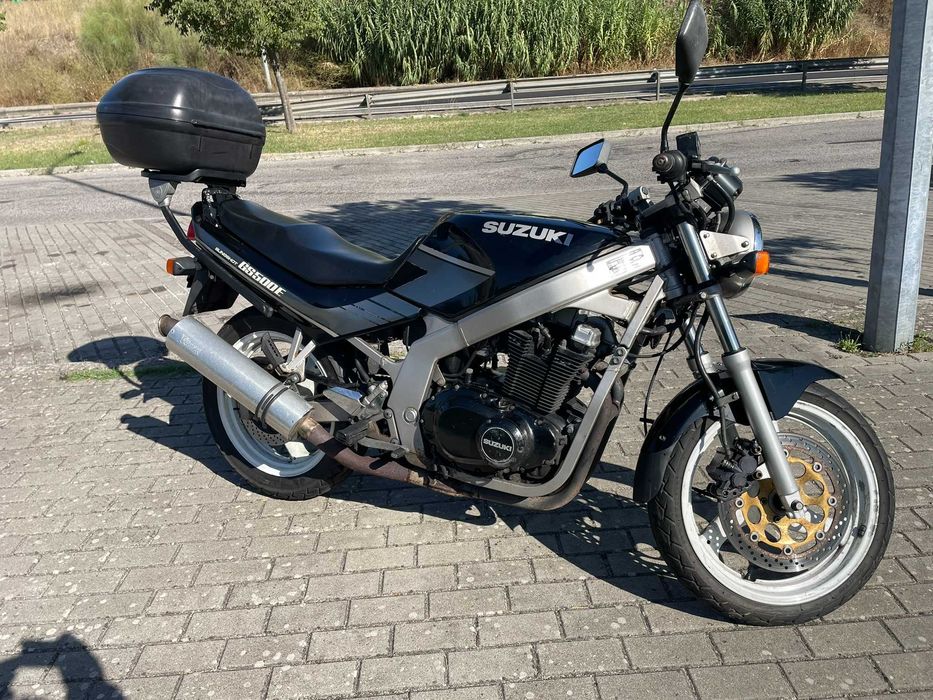 Suzuki GS500E 1991 | 42.370 km | 2.º dono há 25 anos | Revisão 2026