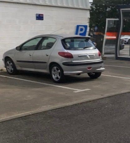 Carro Peugeot  gasóleo 2.0