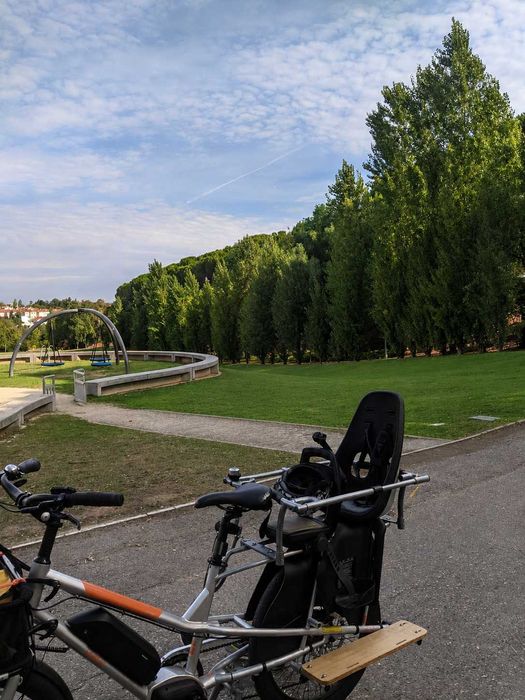 Bicicleta Eléctrica de Carga - Yuba Kombi e5