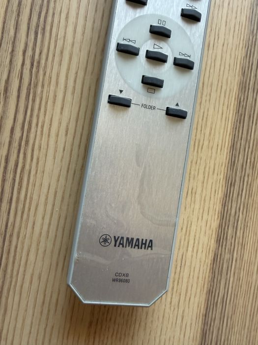 Odtwarzacz CD Yamaha CD-S300