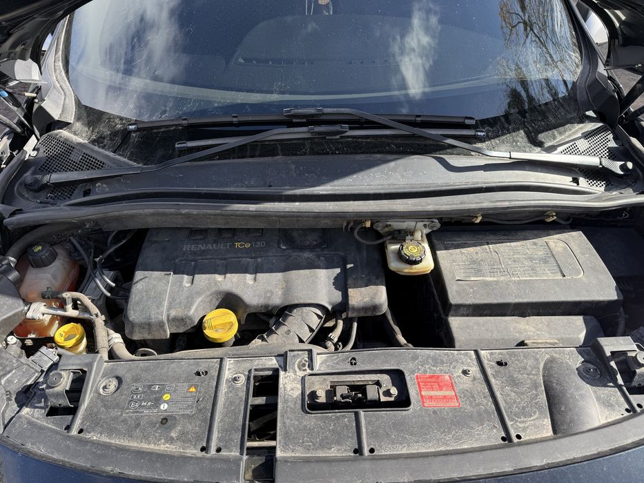 Продам машину Renault Scenic 2011