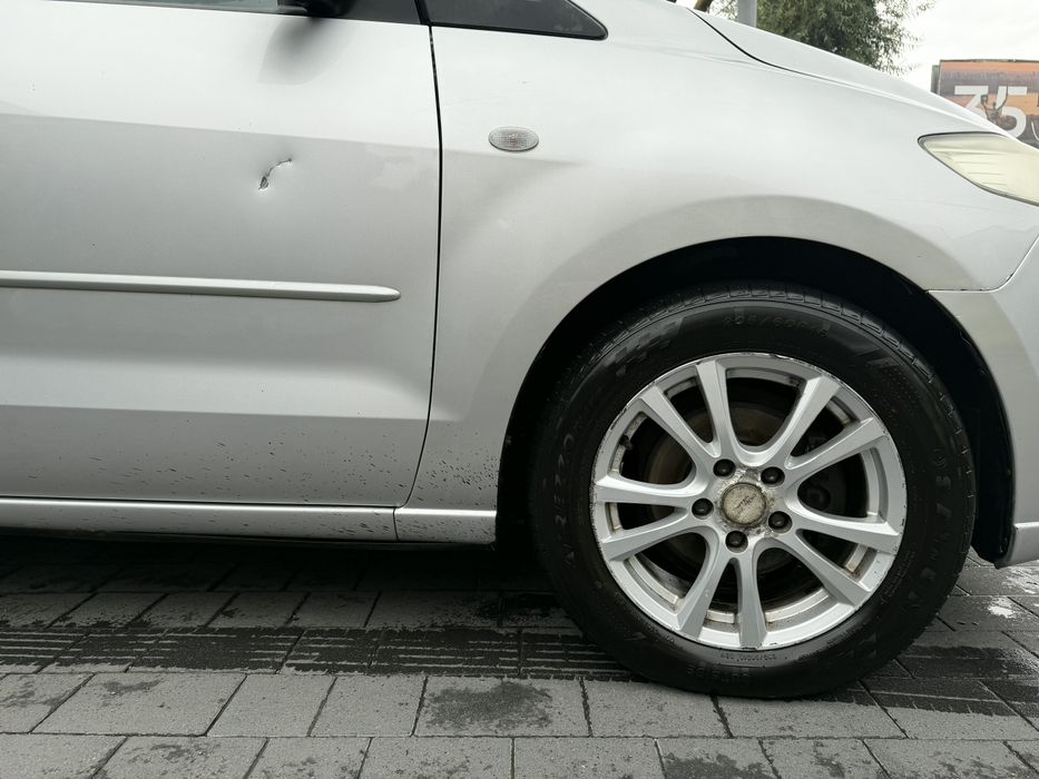Мазда 5 2006року