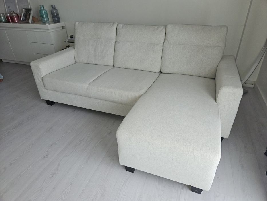 Sofá com chaise longue