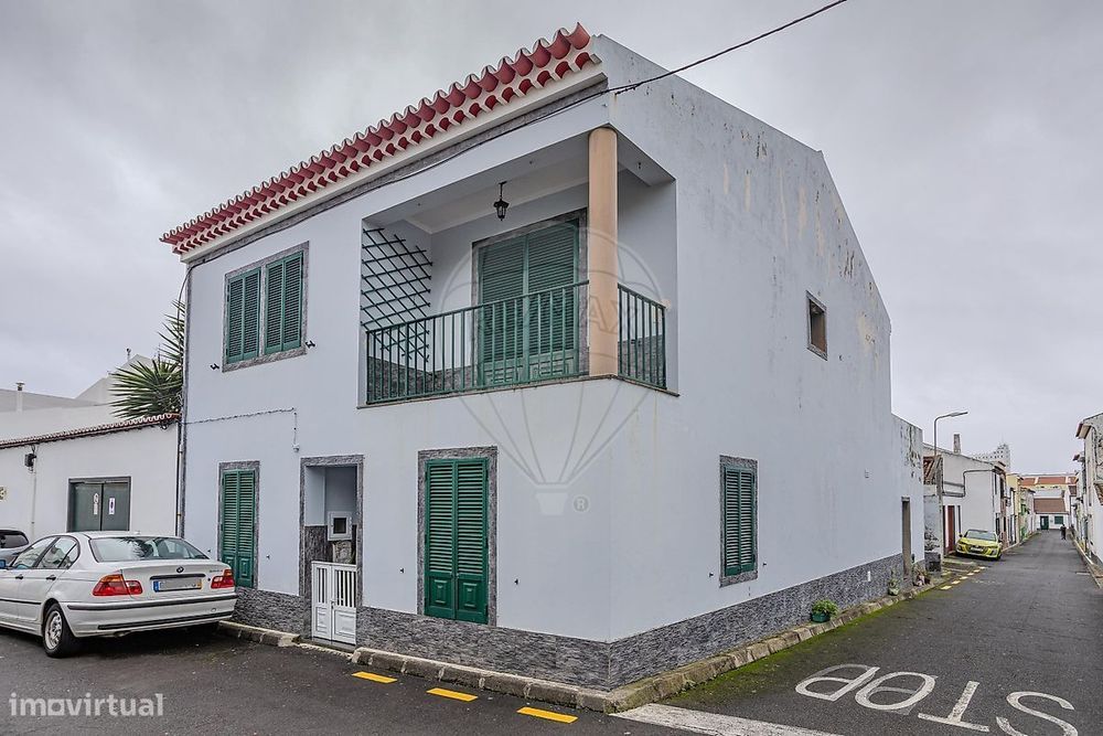 Moradia T4 para venda