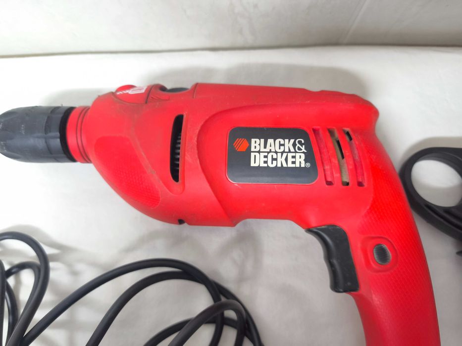 Berbequim Black Decker KR650CRE a precisar de reparação com mala