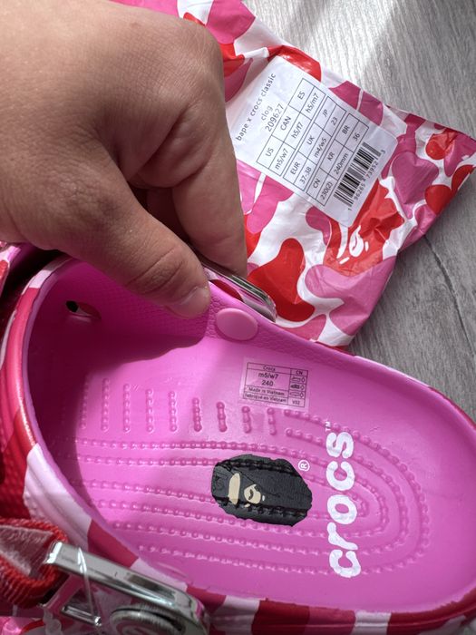 Crocs X Bape Pink 38