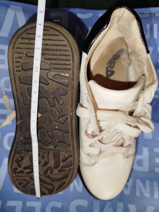 Взуття жіноче р-р 39 +- продам або обміняю. Самовивіз