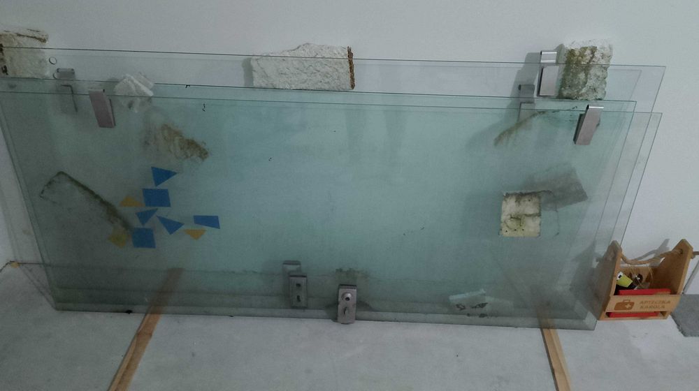 Drzwi szklane       .