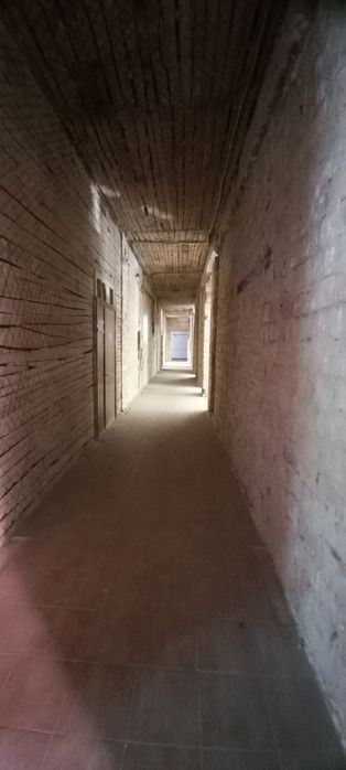 Без %.  1й этаж с отдельным входом - 650 м.кв., Шевченковский район.