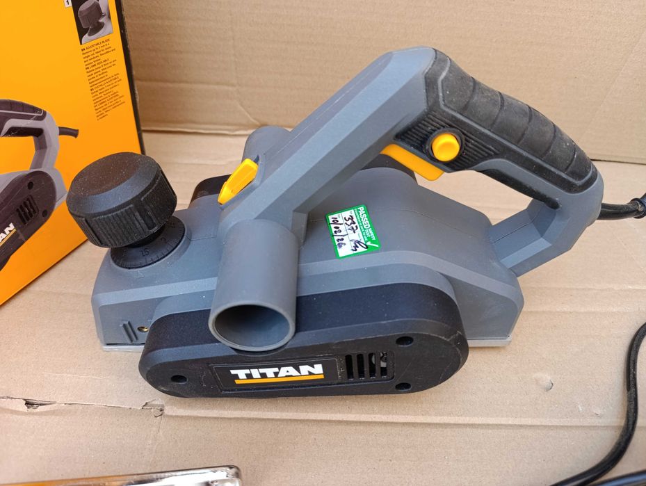 Strug hebel elektryczny Titan TTB876PLN 900W heblarka ręczna 82mm JAK NOWY