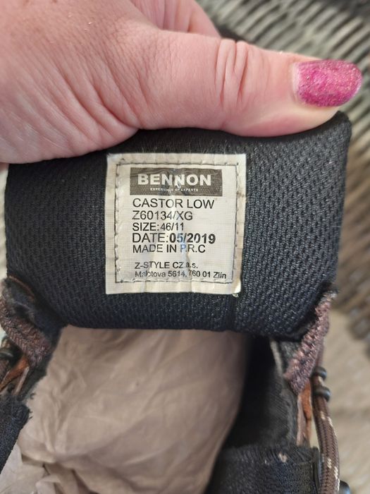 Niskie buty marki Bennon, model Castor Low, numer katalogowy Z60134