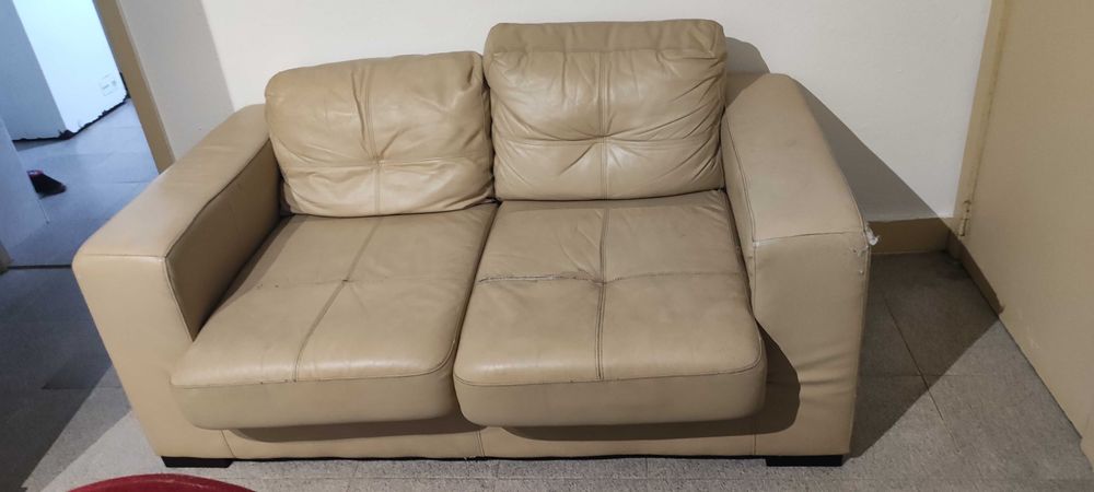 Sofá 2 lugares bege