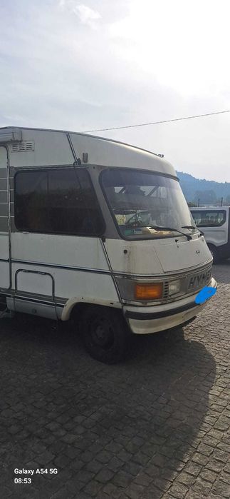 Auto-carabana para restauro