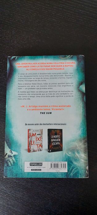 Livro "A Casa de Bonecas "