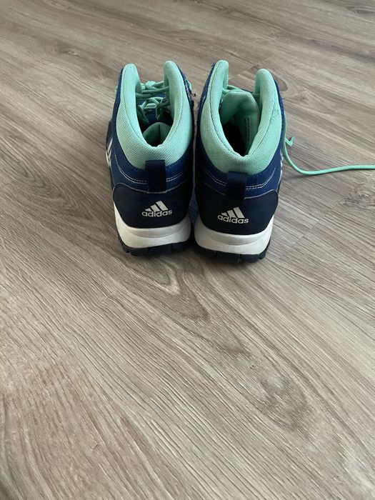 ботинки adidas …..