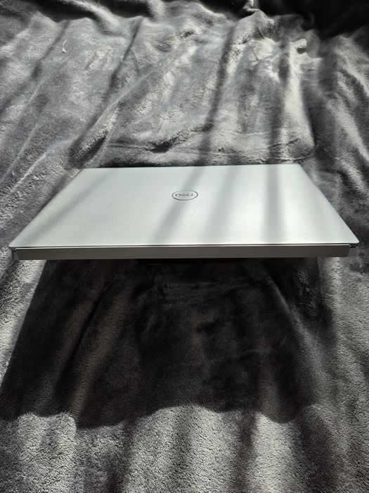 Dell Vostro 16 5620 - i7-1260P / 16 GB / 512 GB SSD / Windows 11 Pro