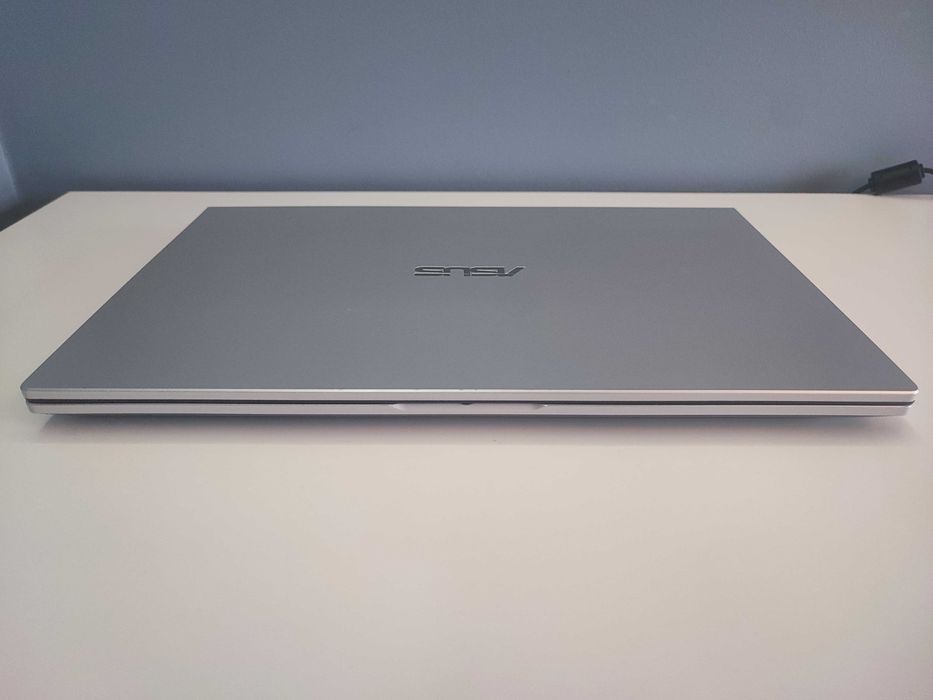 Laptop ASUS VivoBook 15 X509FA i5-8265U/8GB/256/WIN11 jak nowy!