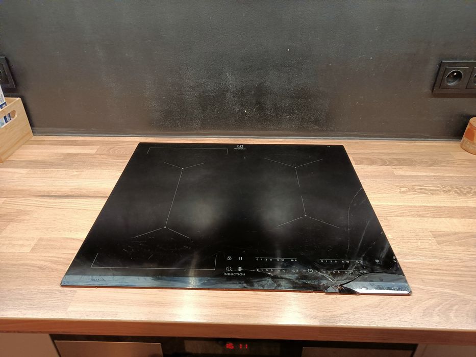Płyta indukcyjna Electrolux CIV634 na części / do renowacji