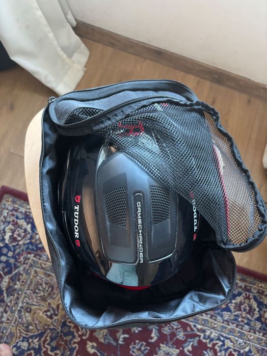 Capacete de ciclismo Abus gamechanger equipa Tudor