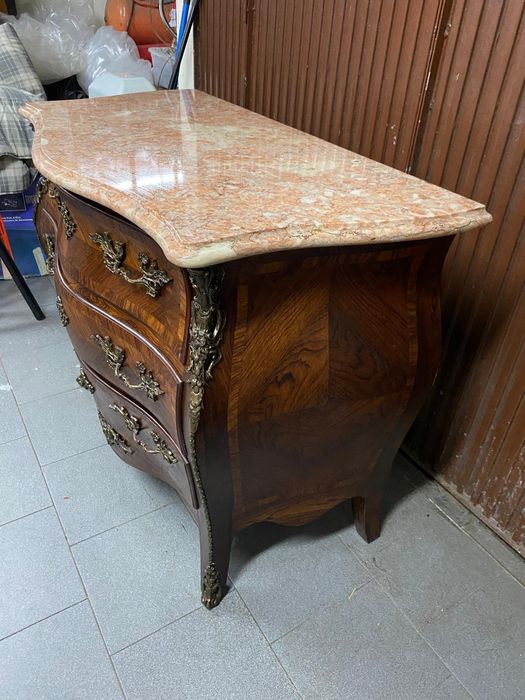 Comoda estilo Luis XIV