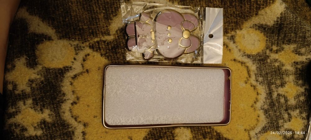 Várias capas de telemóvel Xiaomi