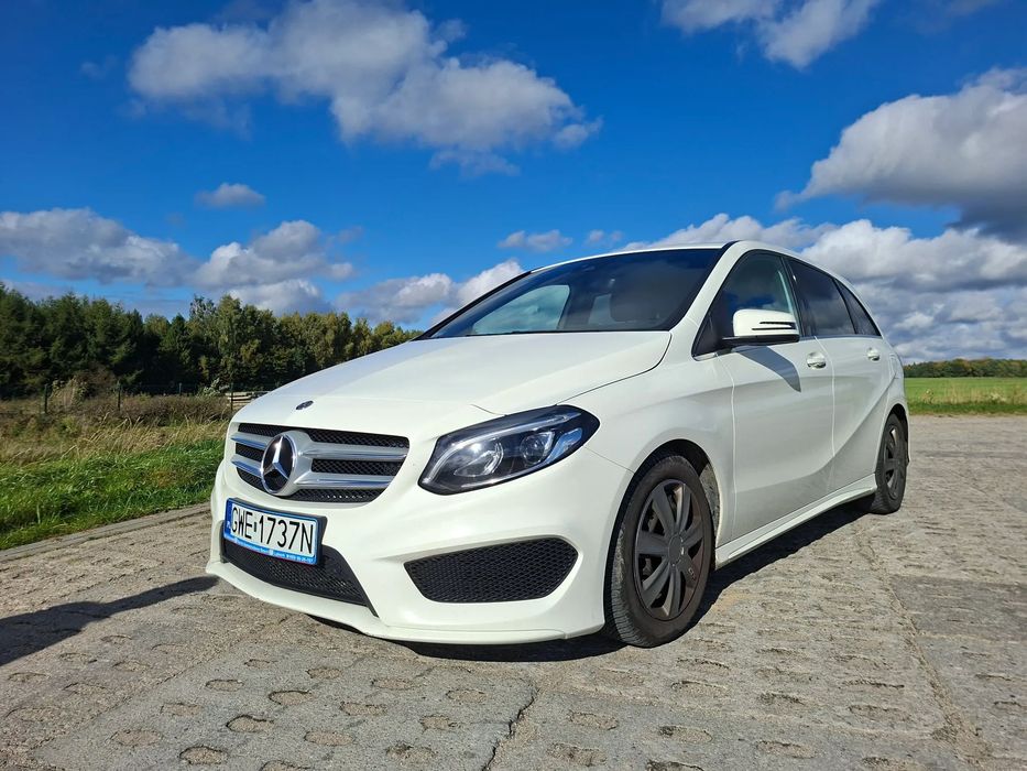 Mercedes-Benz Klasa B Mercedes-Benz B180, pakiet AMG, 1.6 benzyna