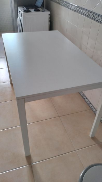 Mesa de refeição Ikea, como nova