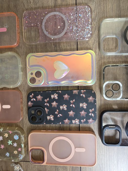 11x etui do iPhone 15 zestaw
