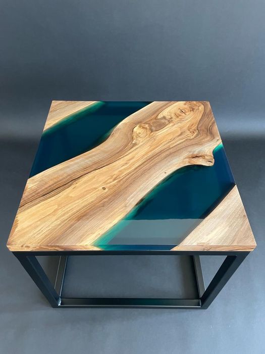 Kwadratowy stolik kawowy żywica orzech