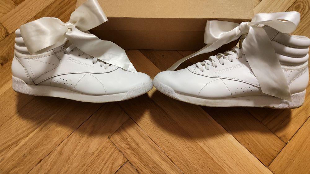 Białe adidasy 38 ze wstążkami napis Reebok