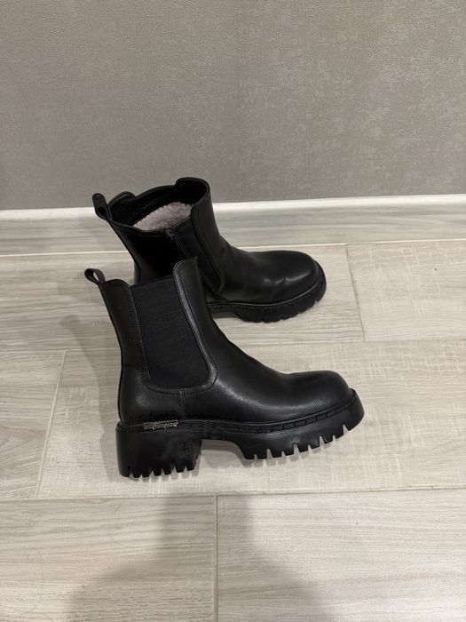 Кожаные ботинки