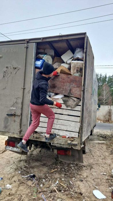 ШВИДКО.Вивіз сміття,хлама,меблів,ялинок,шин.Вывоз мусора Киев+50км