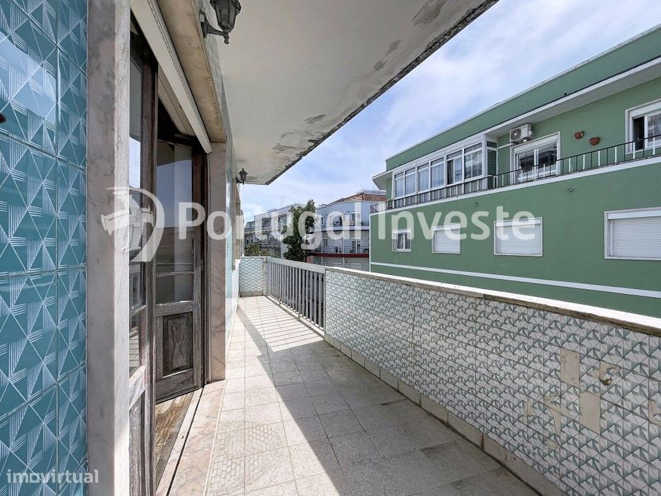 Apartamento de 5 assoalhadas na rua Capitão Leitão, Almada — Almada, Cova Da Piedade, Pragal E Cacilhas, Setúbal
