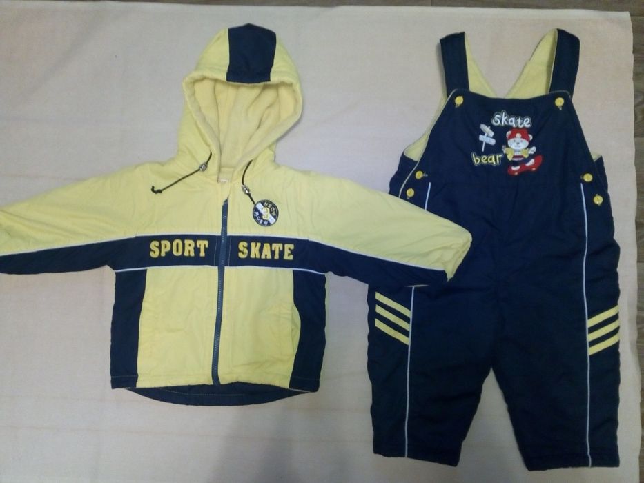 Демисезонный теплый  костюм на ребёнка