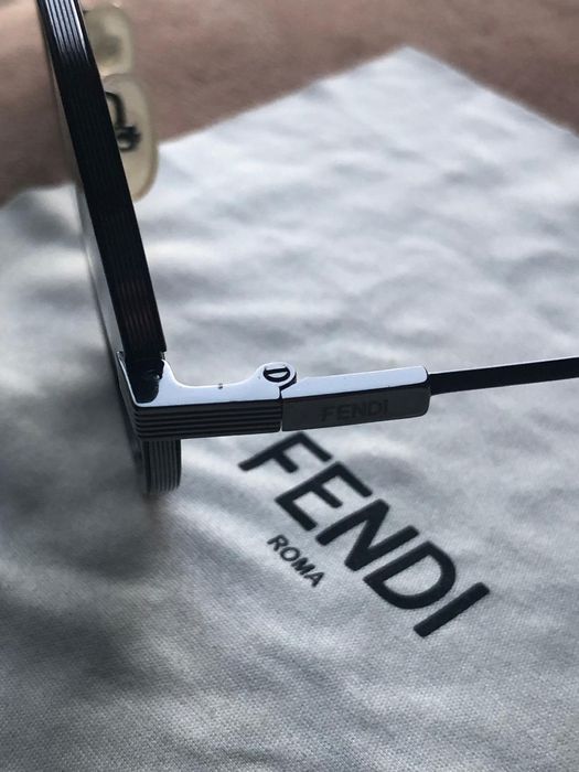 Óculos de sol FENDI 347 euros novos!