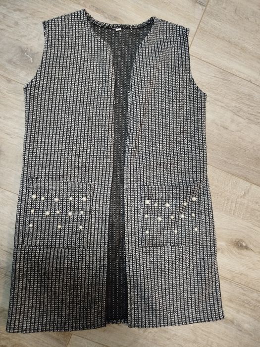 Жилетка +сукня в подарунок на дівчинку