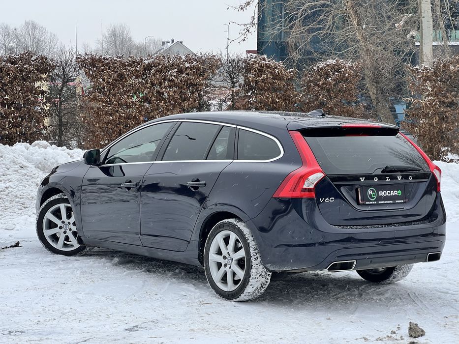 Volvo v60 2.0 4D Автомат Не фарбована