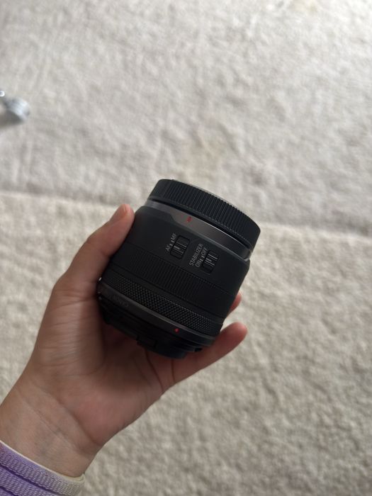 Objetiva Canon RF 24mm F1.8 MACRO IS STM